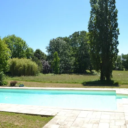 Maison De Brandey بيت للعطل