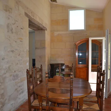 Maison De Brandey بيت للعطل *